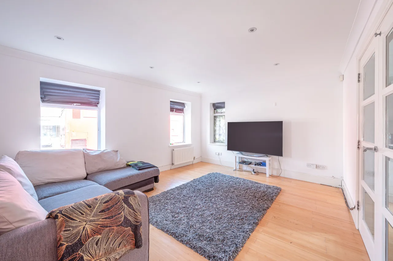 21 High Street, Borehamwood, photo 12