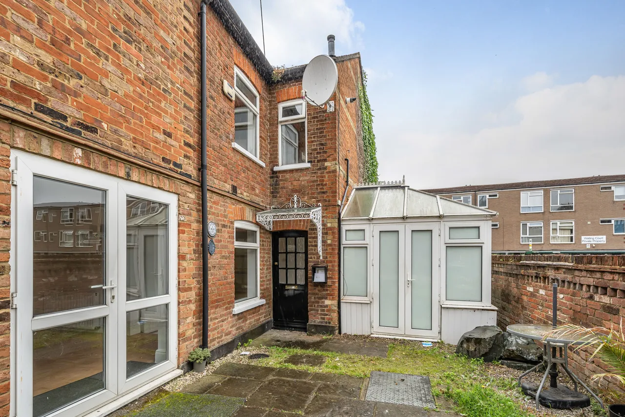 21 High Street, Borehamwood, photo 5