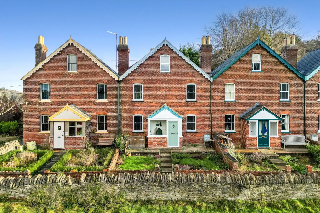 Western Terrace, Gloucestershire, Brimscombe, GL5 2QT, photo 2