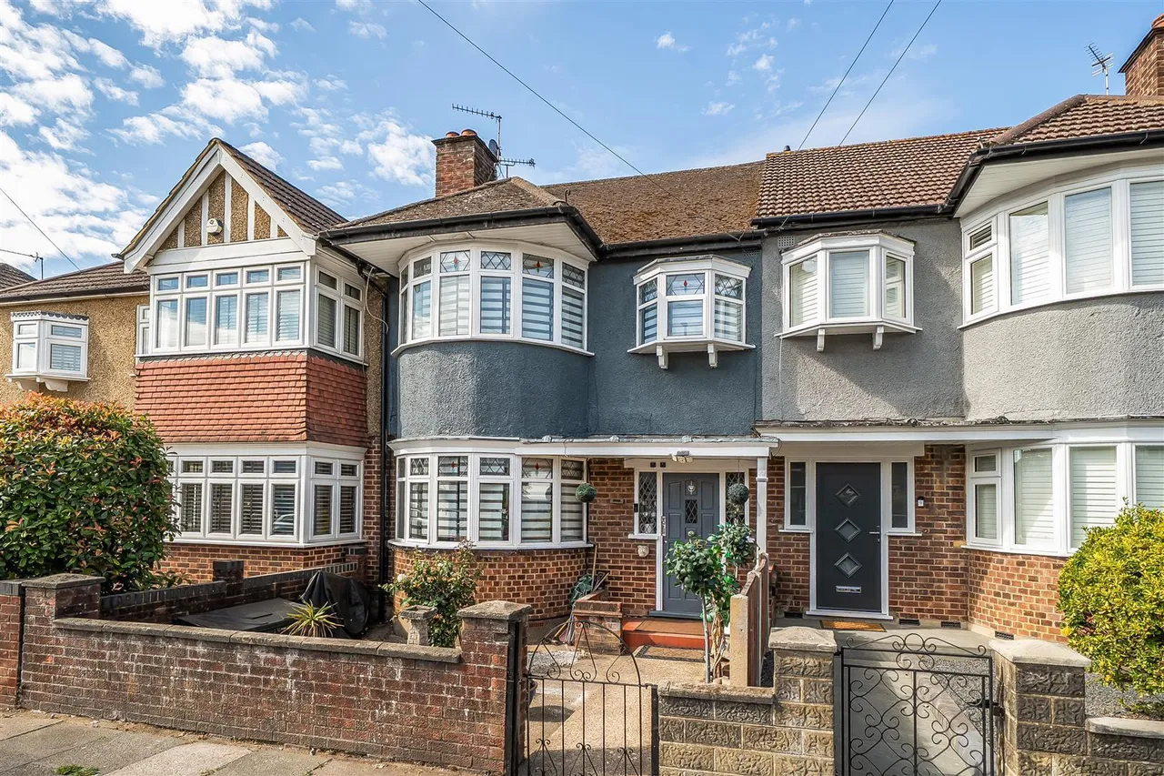 Victoria Road, Ruislip, photo 20