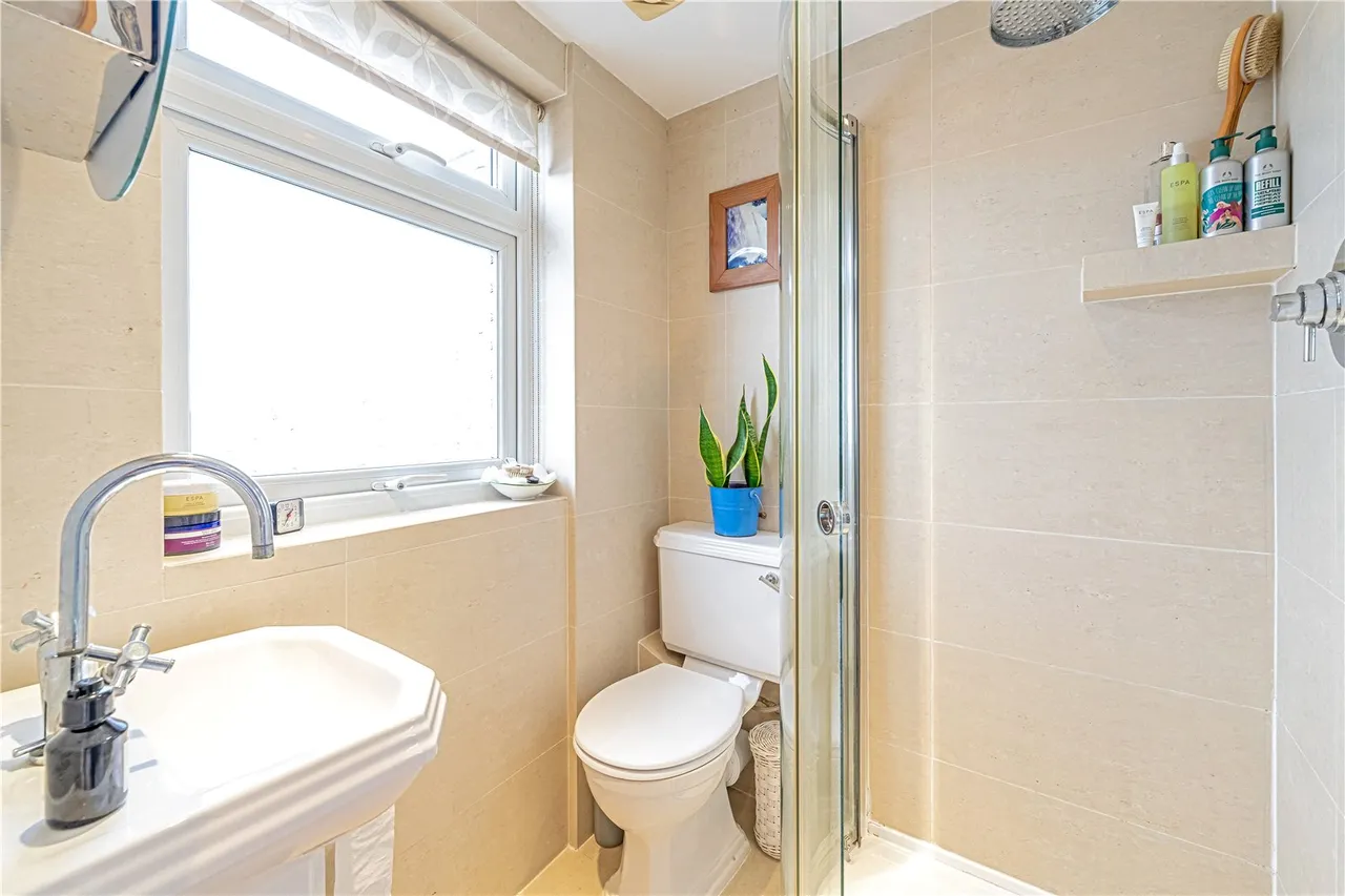 Percy Road, Hampton, TW12 2HW, photo 11