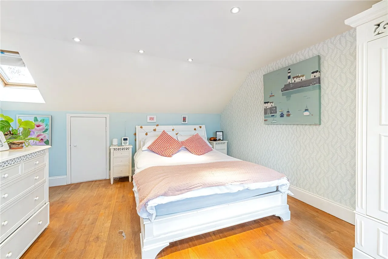 Percy Road, Hampton, TW12 2HW, photo 12