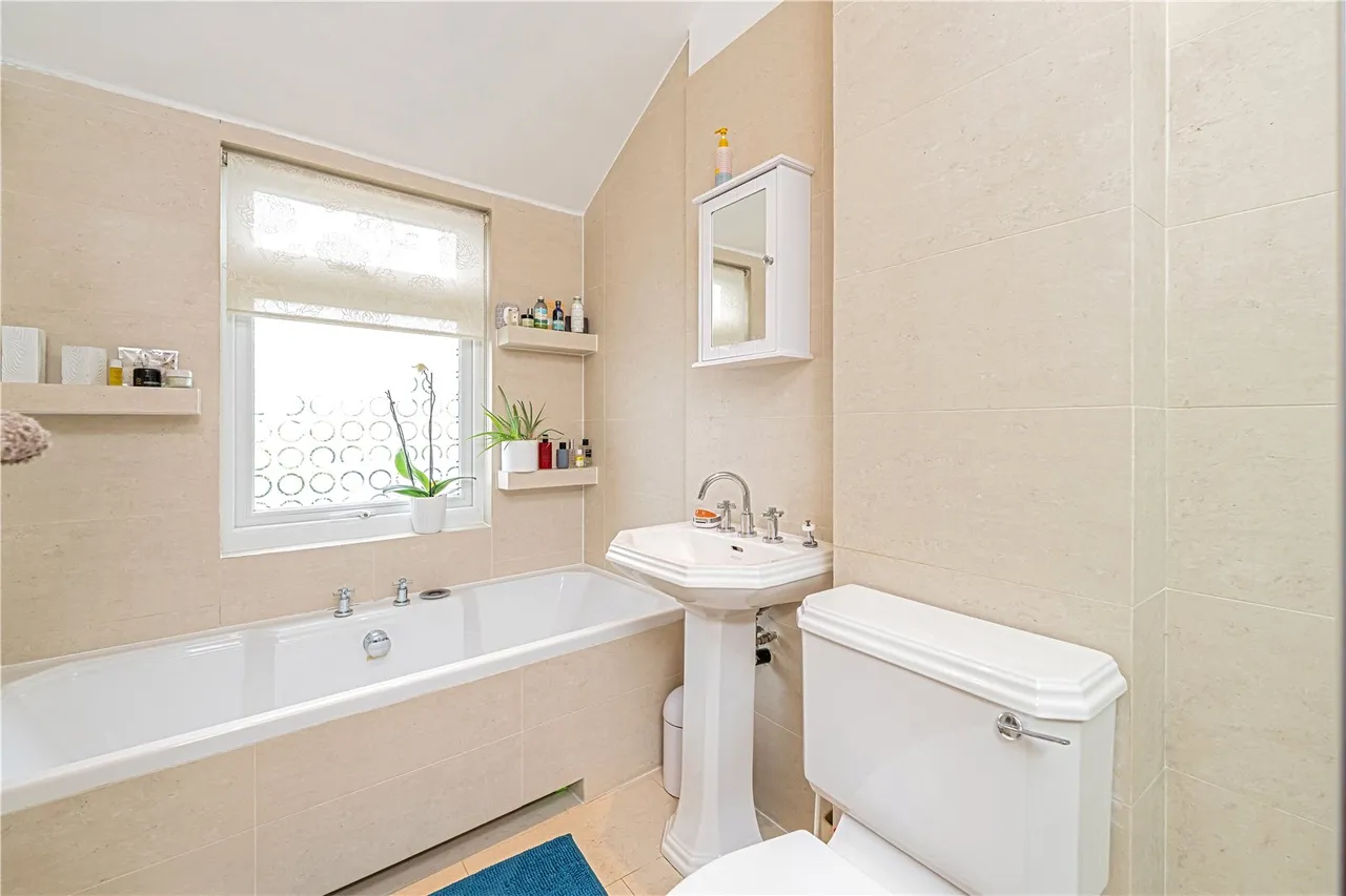 Percy Road, Hampton, TW12 2HW, photo 8