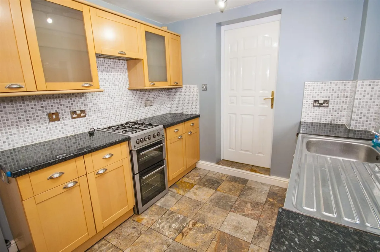 Pine Street South, Bury, Lancashire, BL9 7BU, photo 3