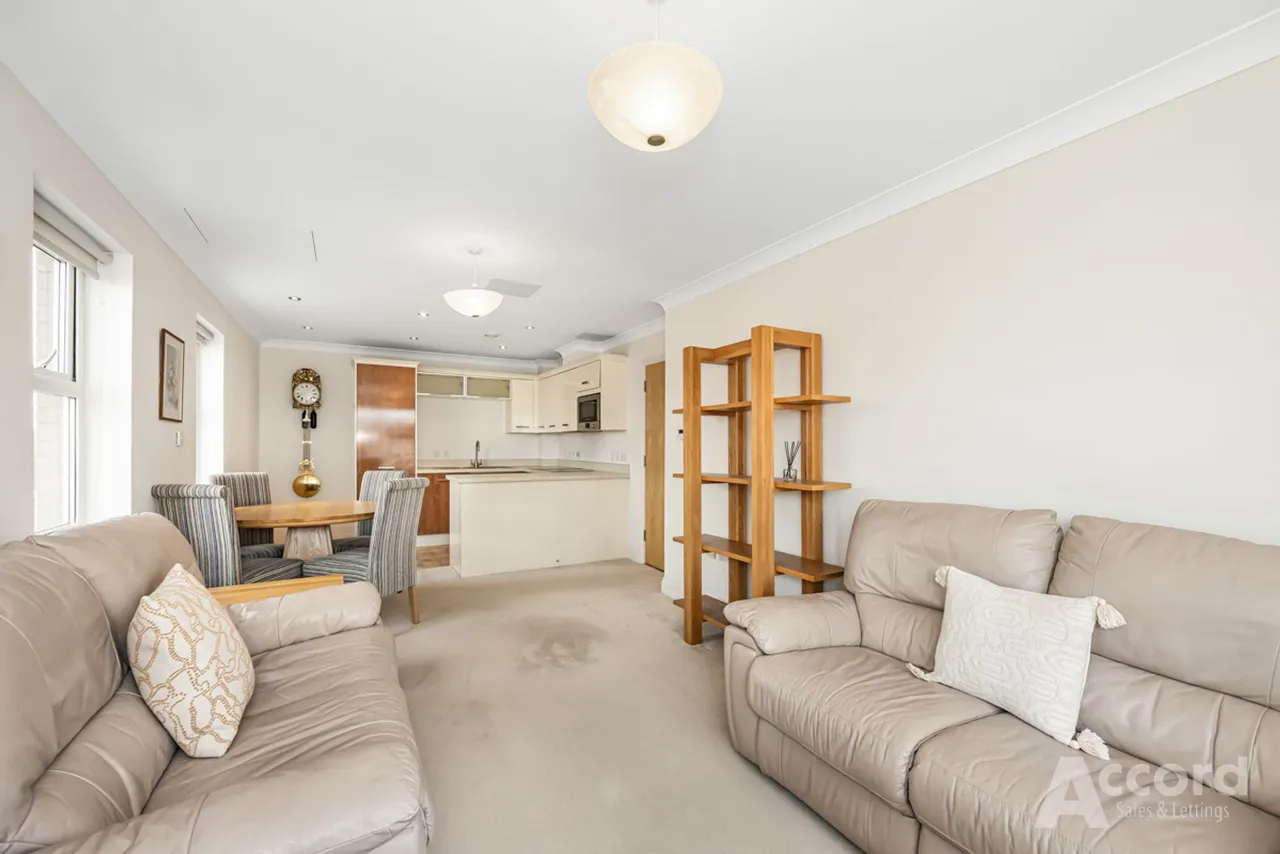 St. Marys Lane, Upminster, RM14, photo 9