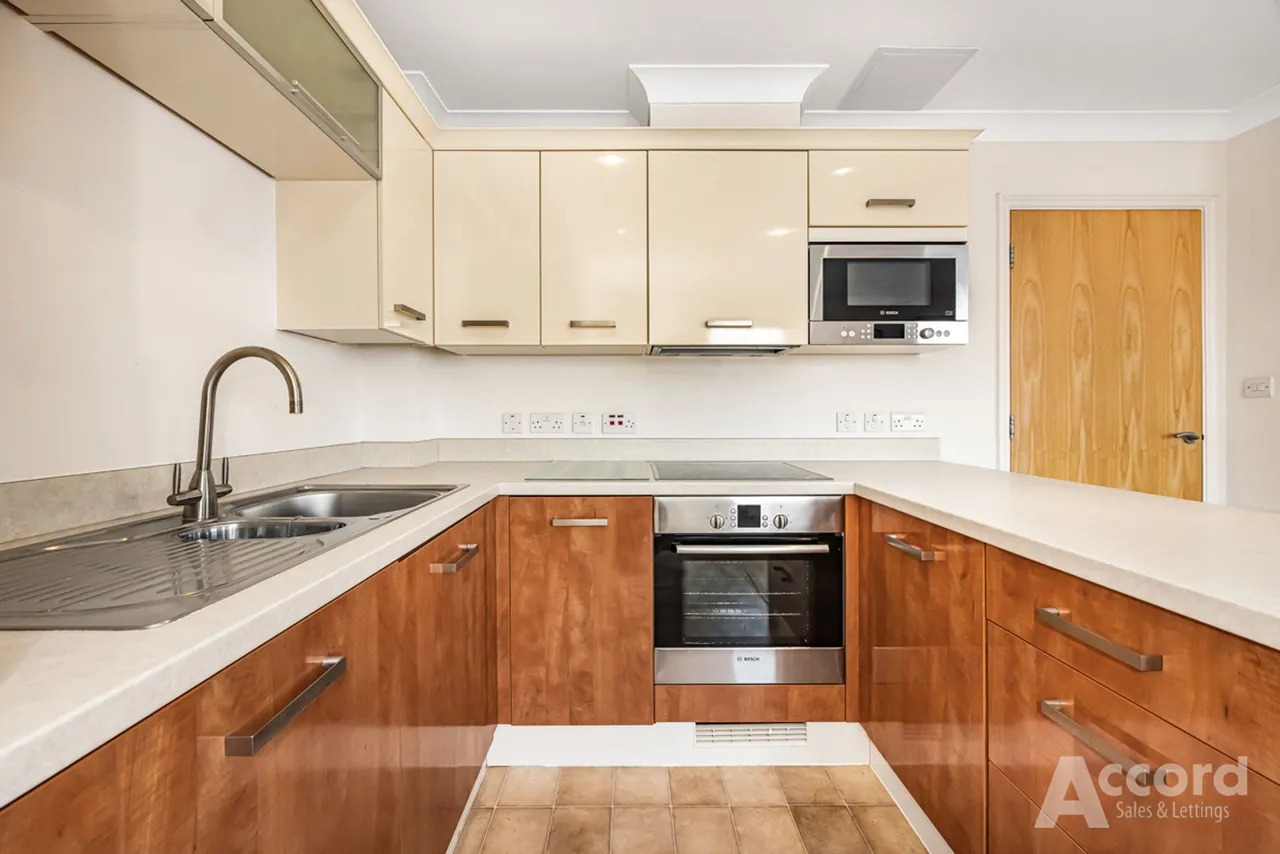 St. Marys Lane, Upminster, RM14, photo 15
