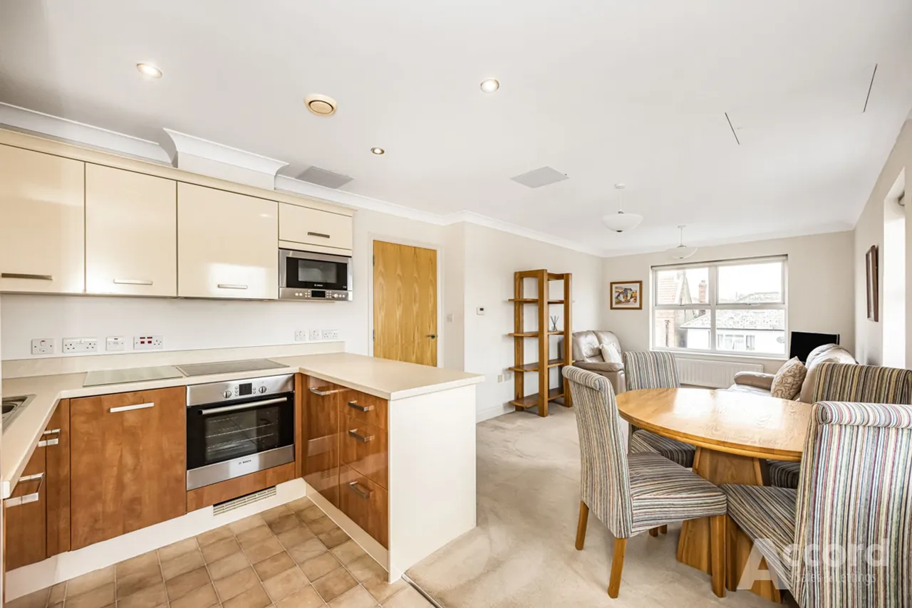 St. Marys Lane, Upminster, RM14, photo 6