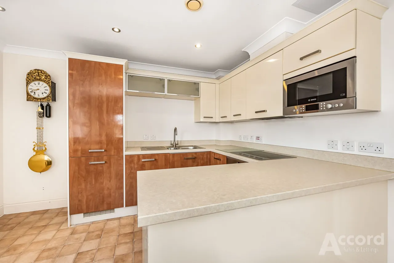 St. Marys Lane, Upminster, RM14, photo 5