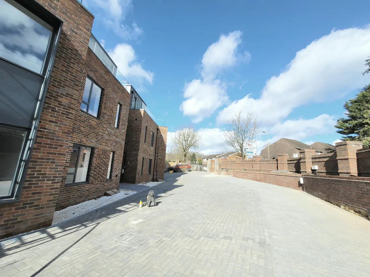 Oxhey Road, Watford, WD19, photo 9