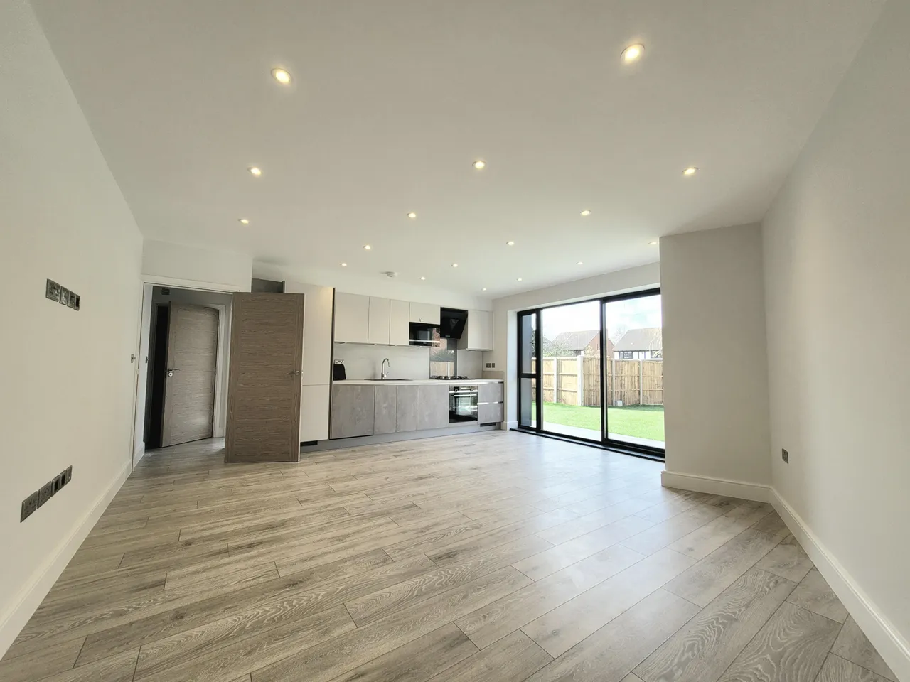 Oxhey Road, Watford, WD19, photo 2