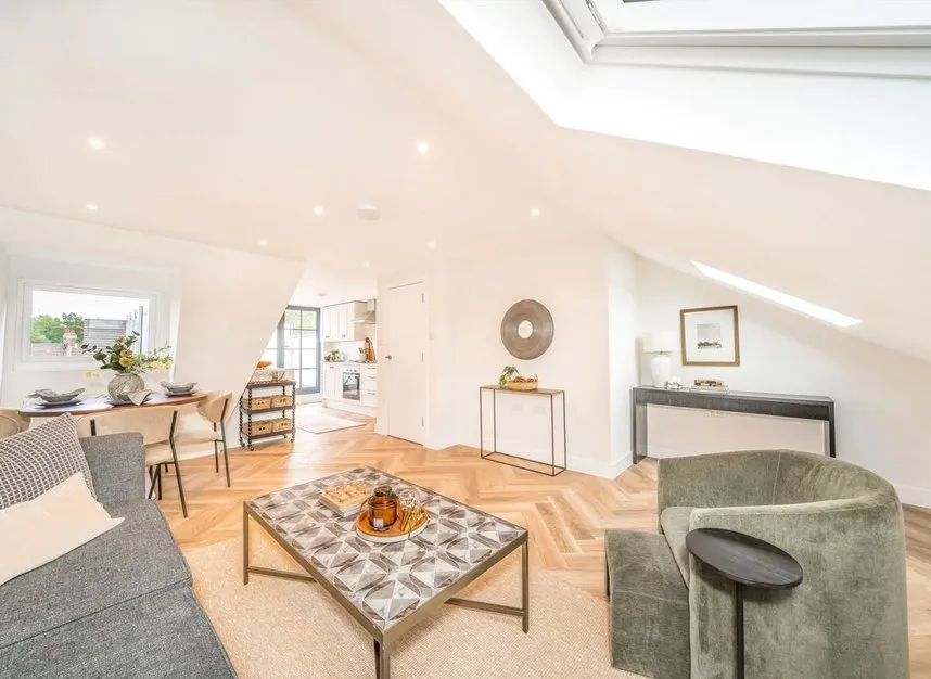 3 bed flat for sale — Khartoum Road, Tooting, SW17