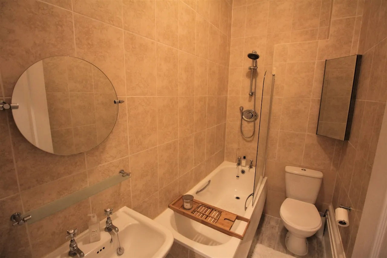 Lansdown Terrace, Cheltenham, GL50, photo 2