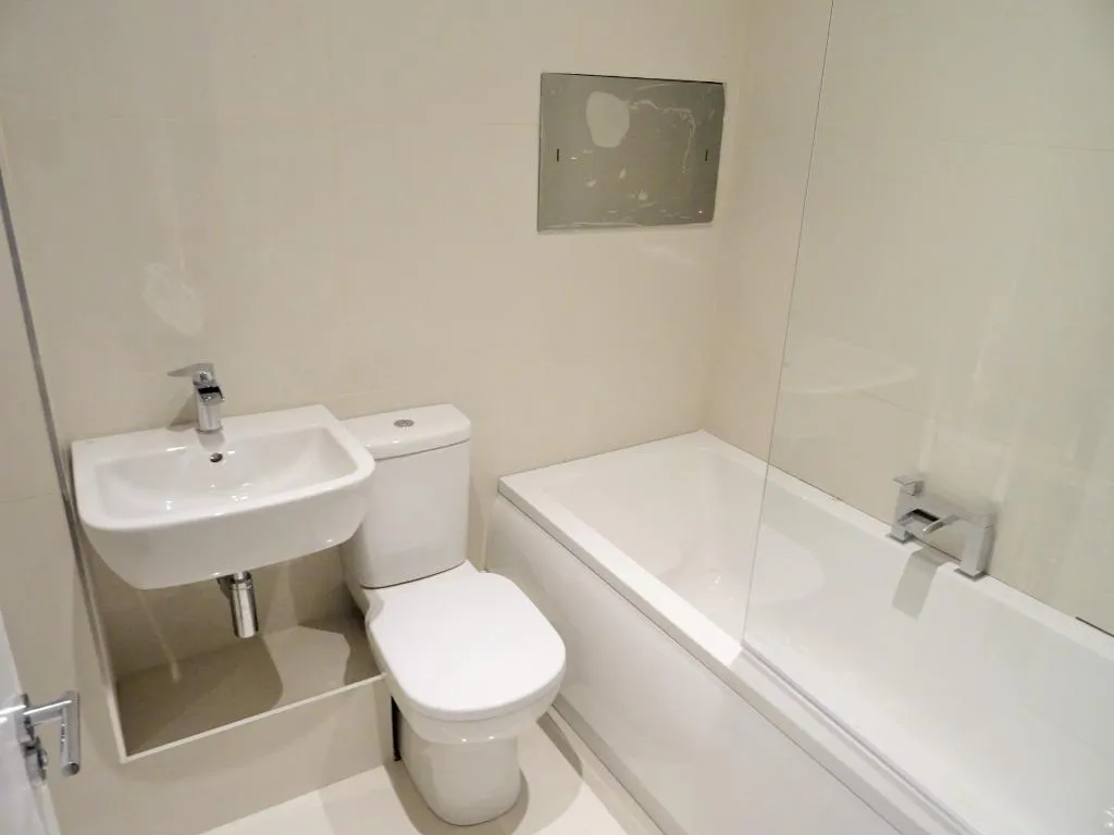 Heath Square, Haywards Heath, RH16, photo 6