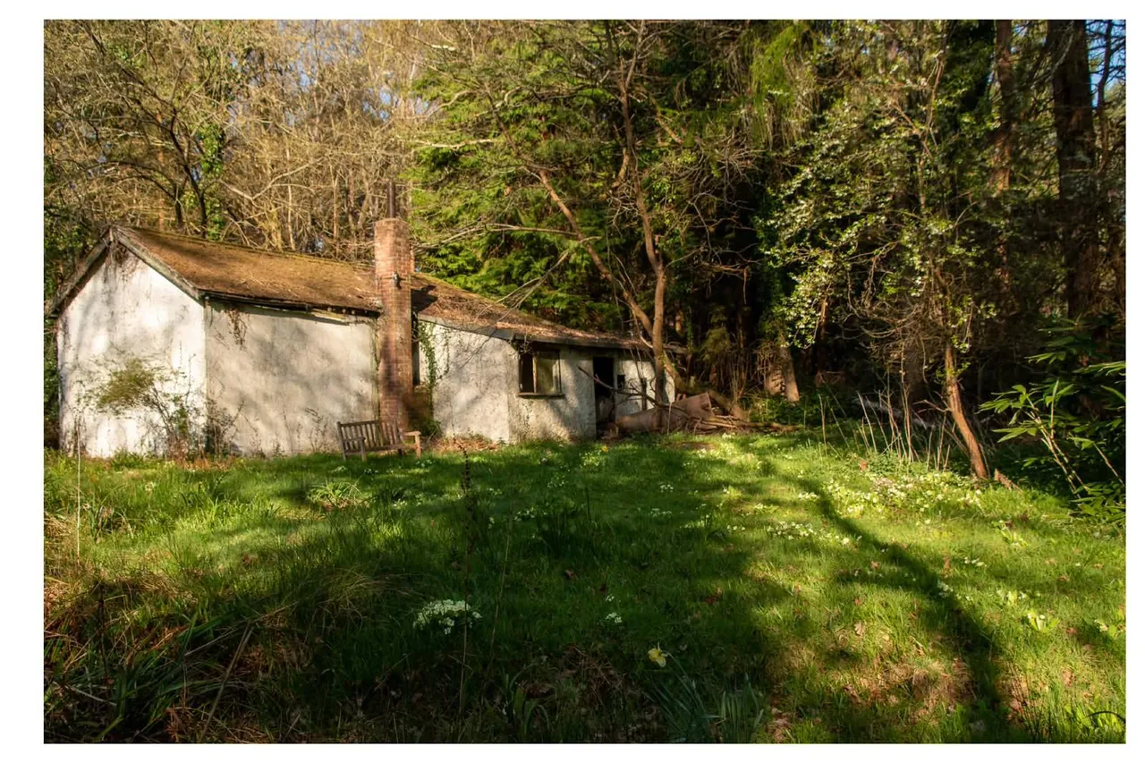 Louma Cottage, Hollybush Ride, Finchampstead, RG40 3QR, photo 2