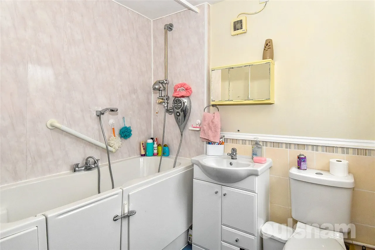 Livingstone Road, Kings Heath, Birmingham, West Midlands, B14 6DH, photo 18