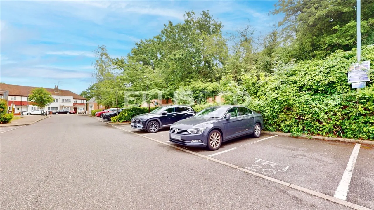 King George Crescent, Wembley, HA0, photo 9