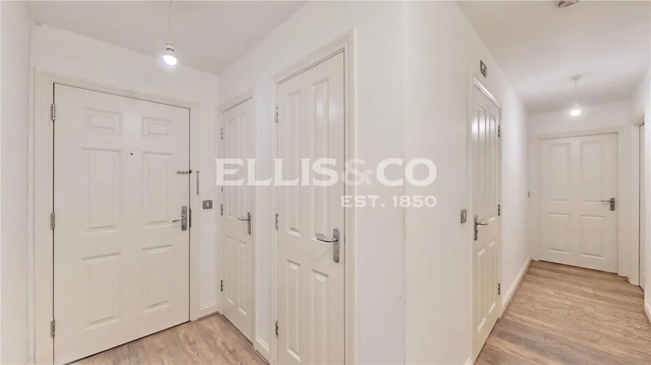 King George Crescent, Wembley, HA0, photo 11