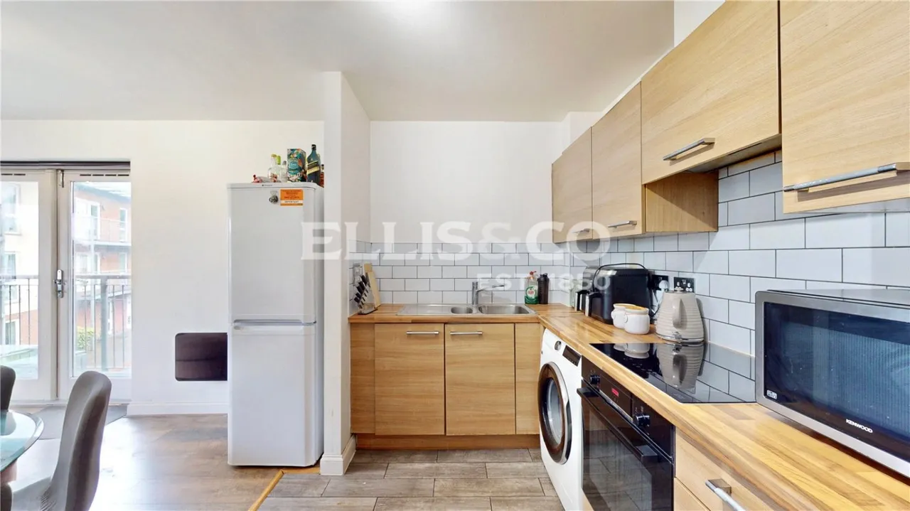 King George Crescent, Wembley, HA0, photo 3
