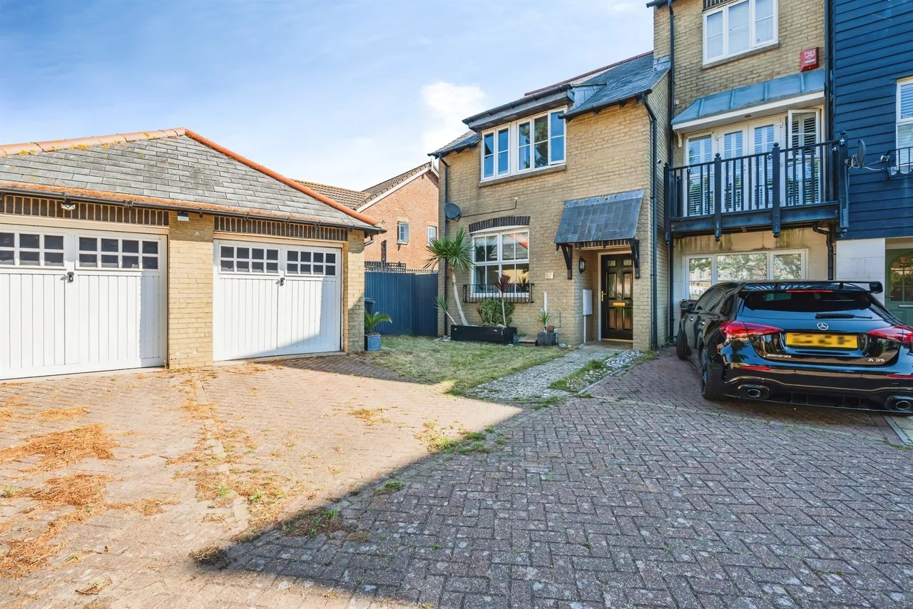 Admiralty Crescent, Eastbourne, BN23, photo 15