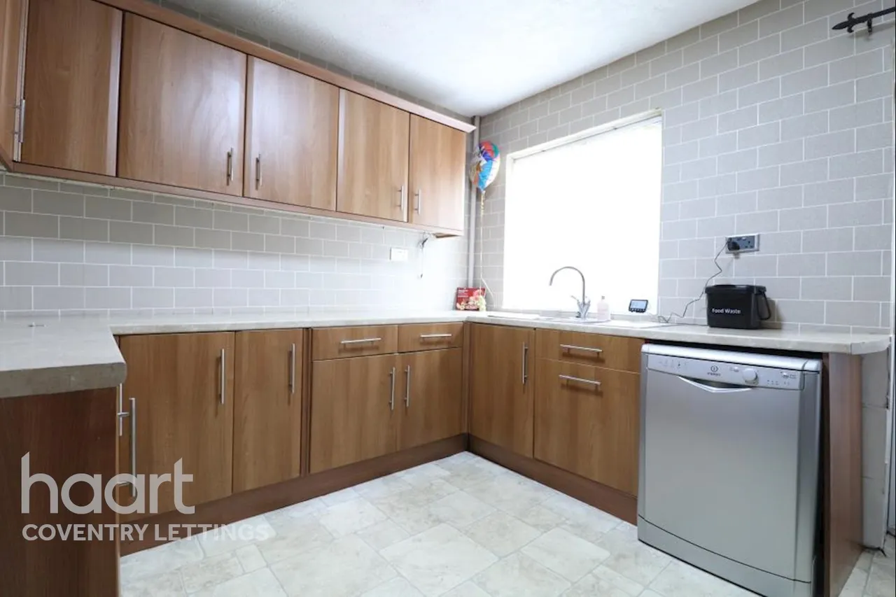 Off Broad Lane, CV4, photo 6