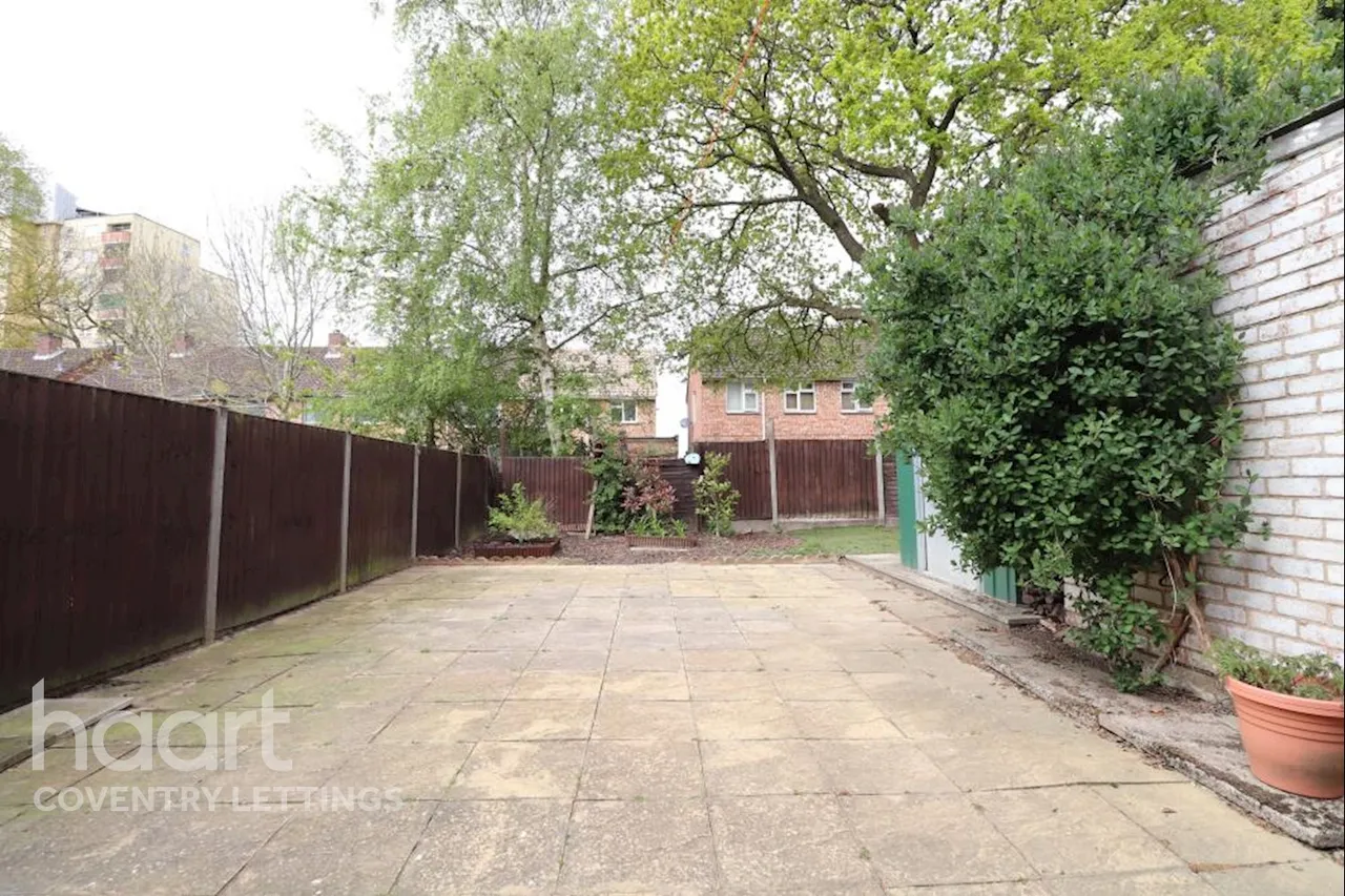 Off Broad Lane, CV4, photo 13
