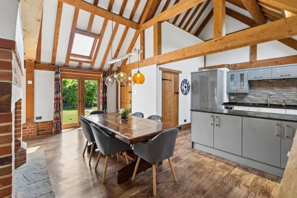 Coldmoorholme Lane, Bourne End SL8 5PS, photo 6