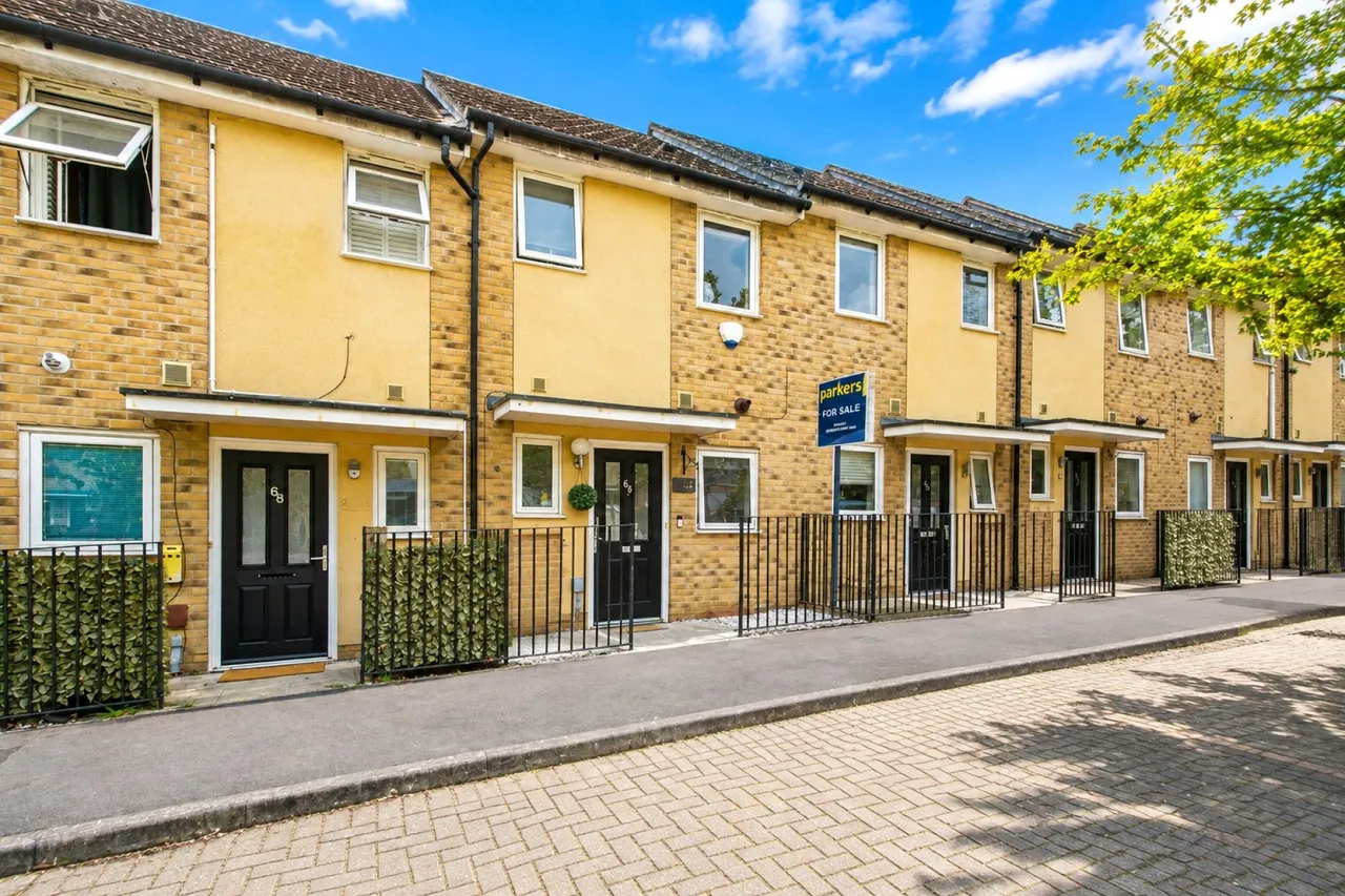 2 bed house for sale, Tay Road, Tilehurst, RG30