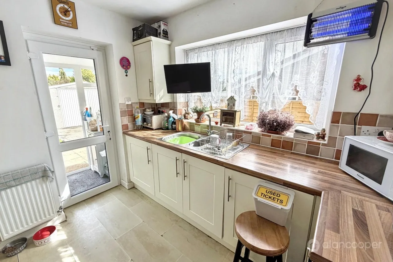 Tamar Road, Bulkington, CV12, photo 2