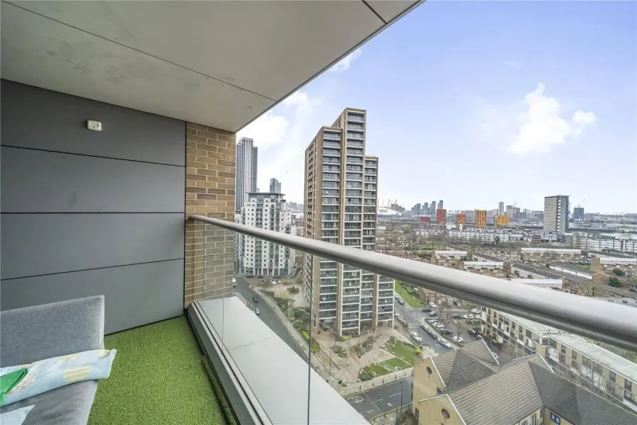 East Ferry Road, London, E14, photo 9