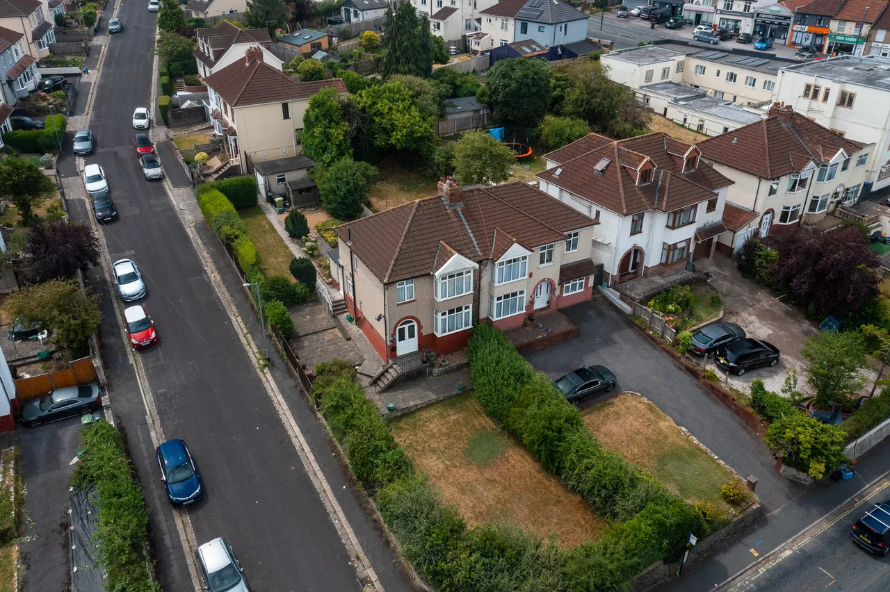 3 bed house for sale — West Town Lane, Brislington, Bristol, BS14 9EA