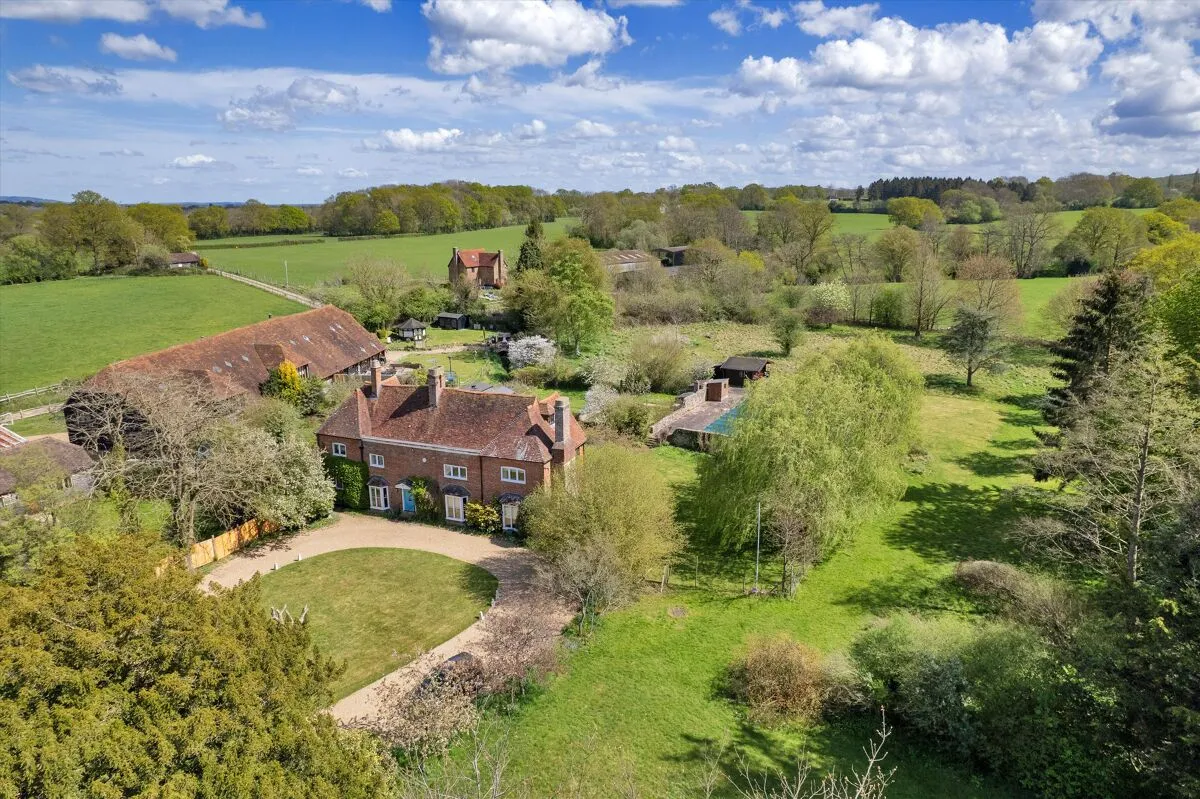 Lydens Lane, Hever, TN8, photo 2