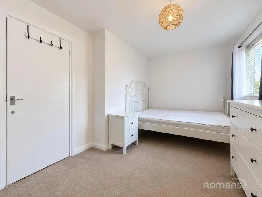 Wokingham Road, Bracknell, RG42, photo 8