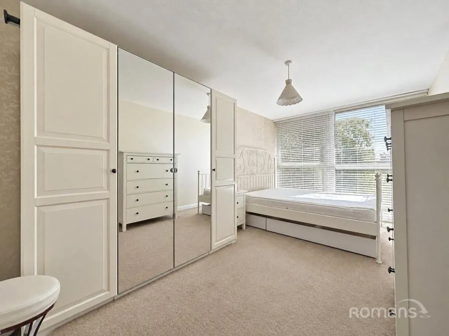 Wokingham Road, Bracknell, RG42, photo 7