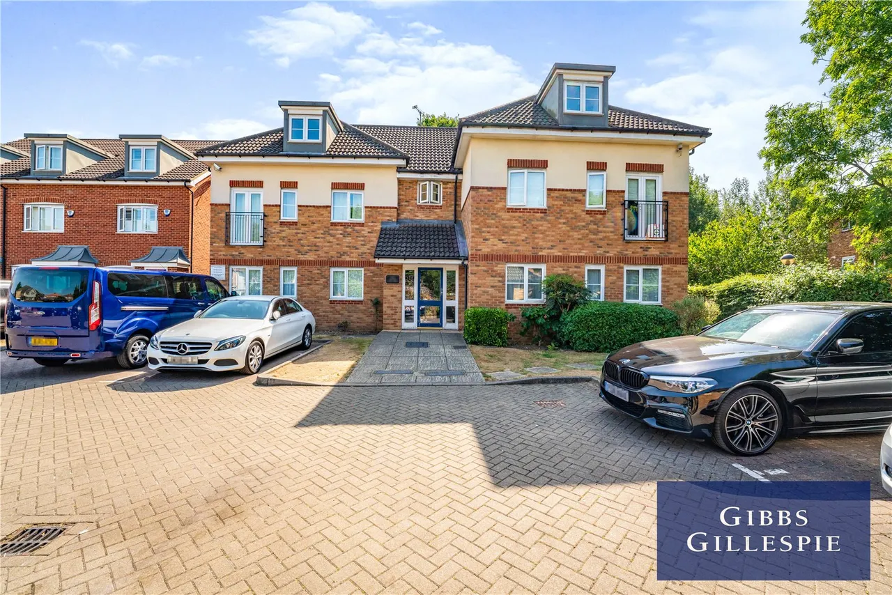 2 bed flat for sale, Appleby Close, Hillingdon, UB8