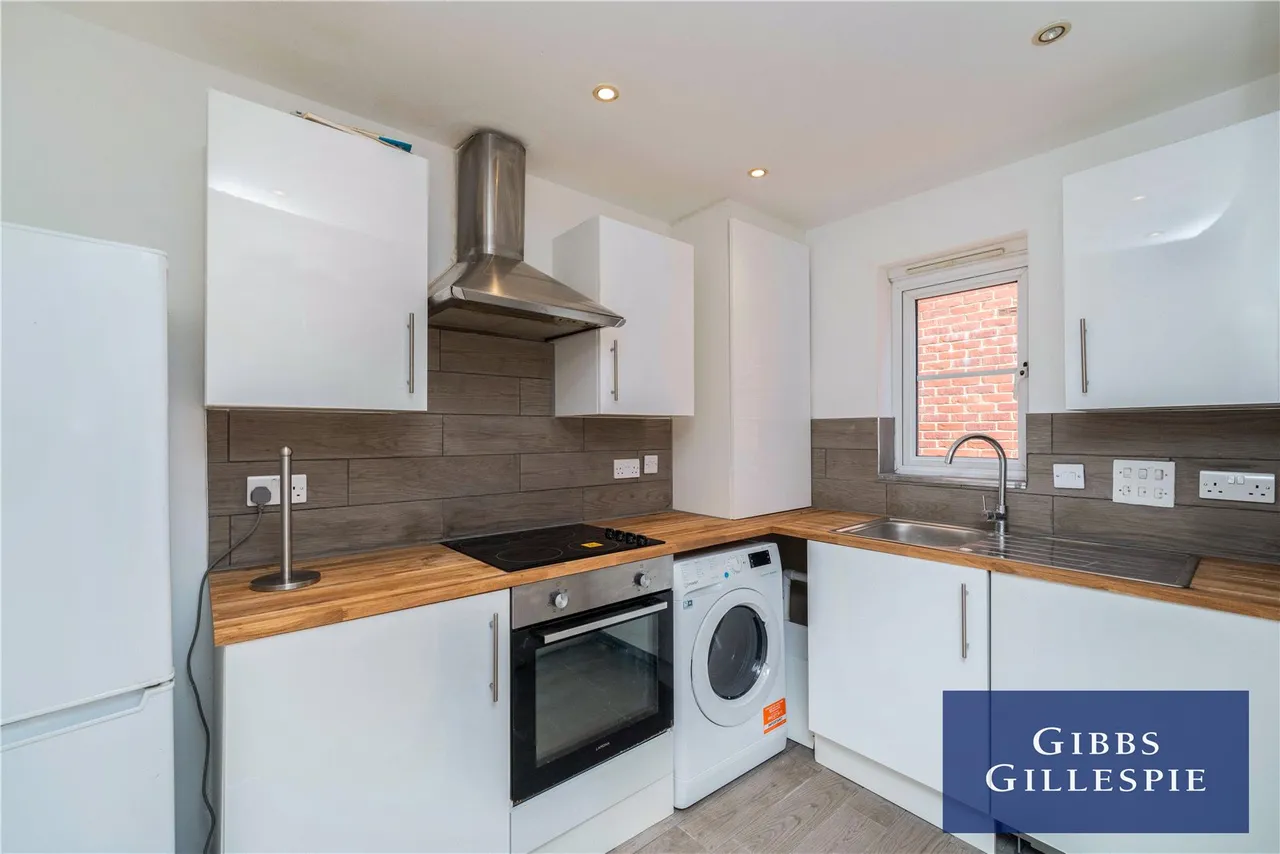 Appleby Close, Hillingdon, UB8, photo 2