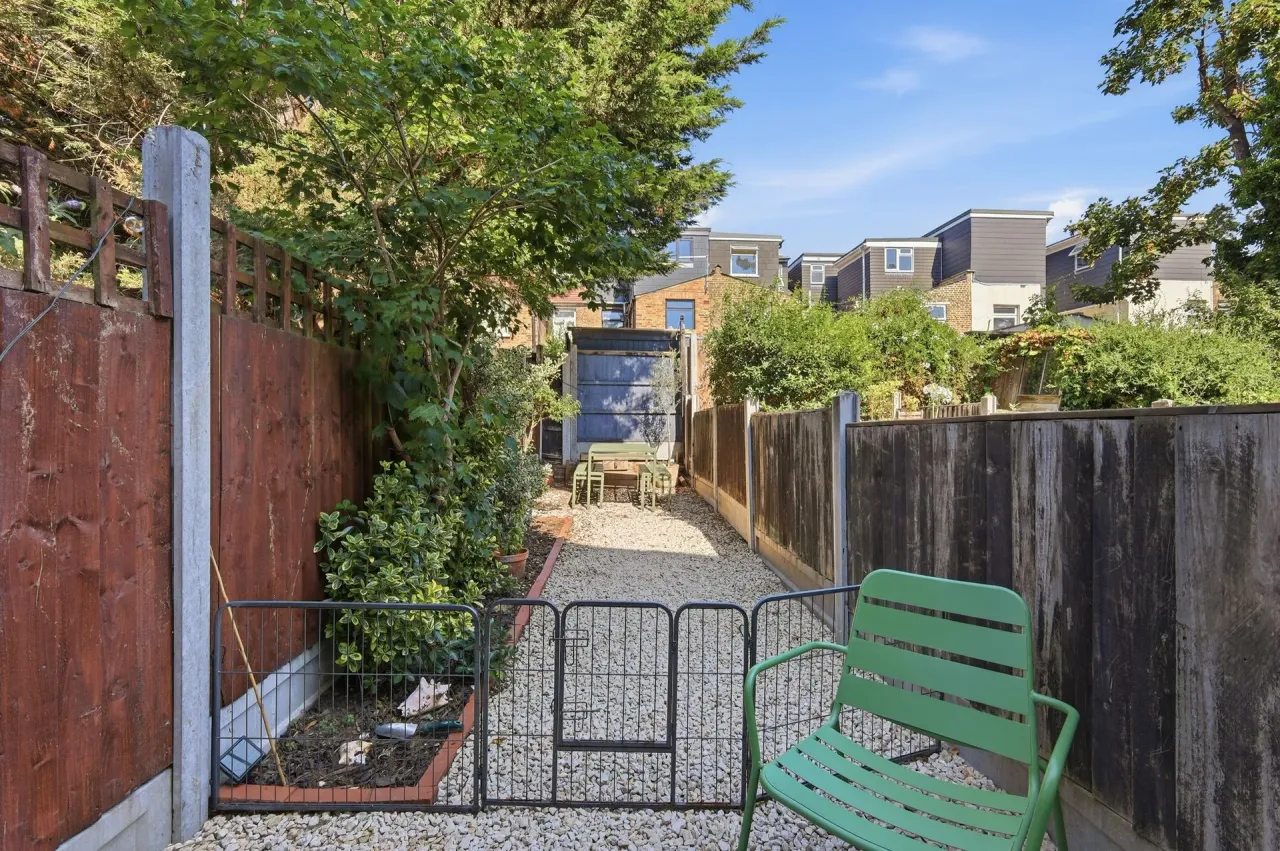 Albert Road, Leyton, E10, photo 12