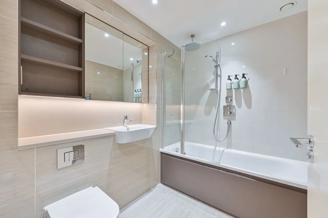 Apartment 5, Minotaur House, 3 Thunderer Walk, London, photo 11