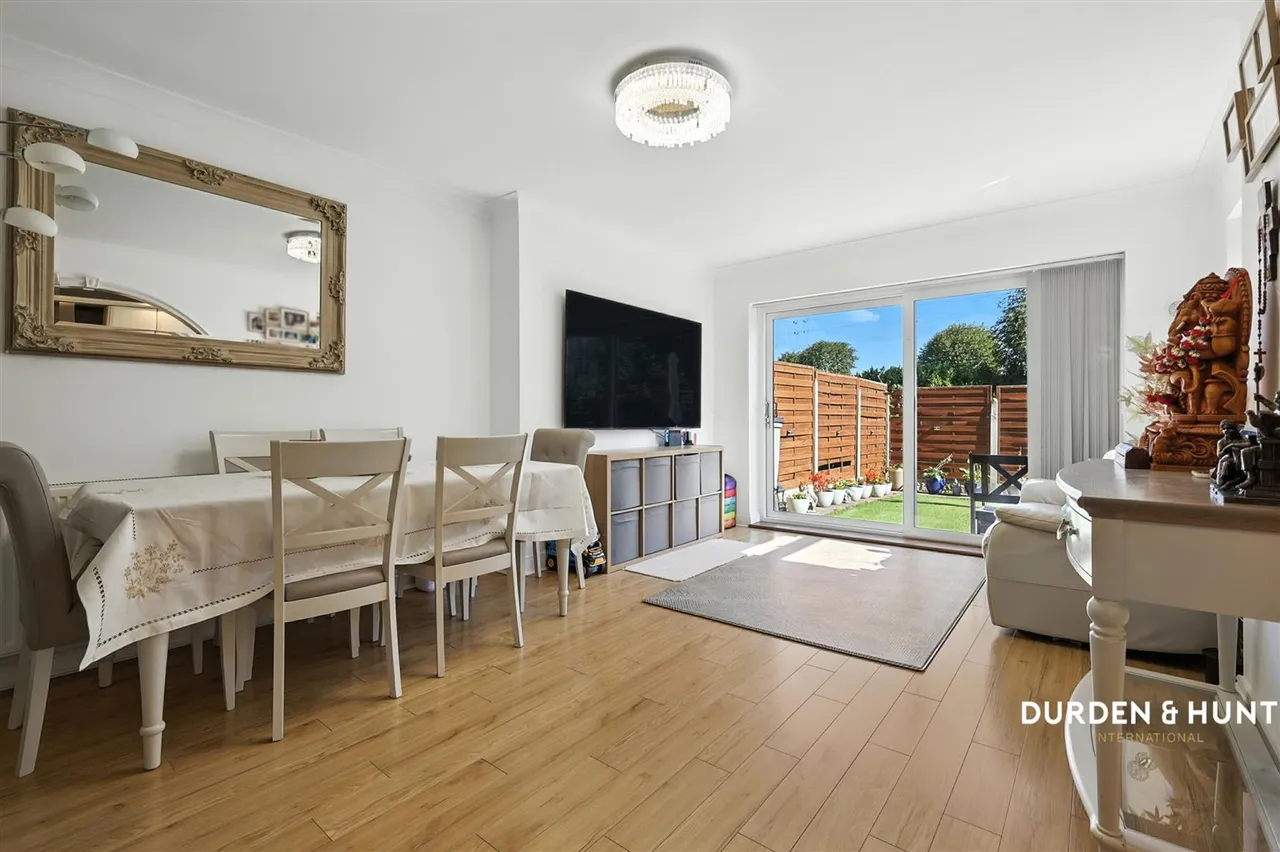 Thorncroft, Hornchurch, RM11, photo 8