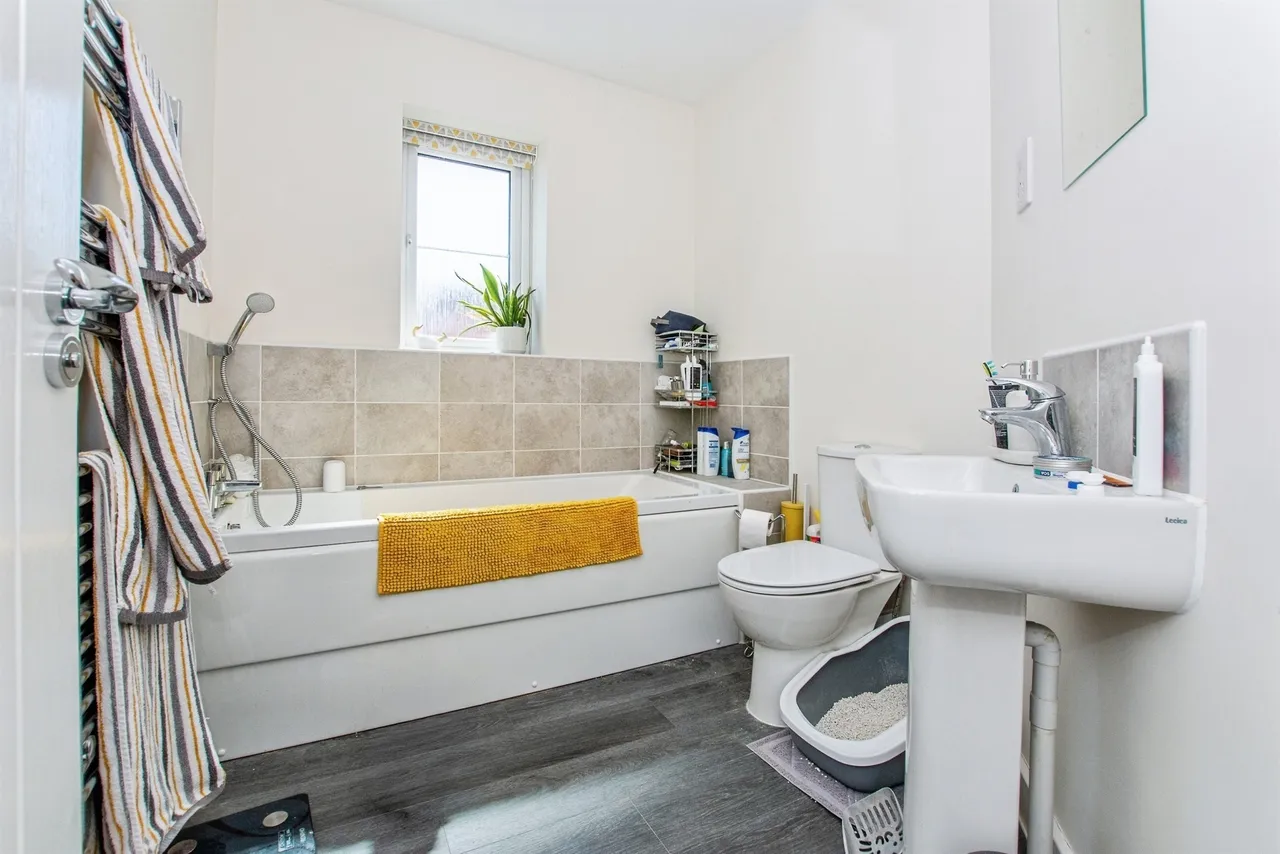 Ashburton Close, Holbeach, Spalding, photo 10