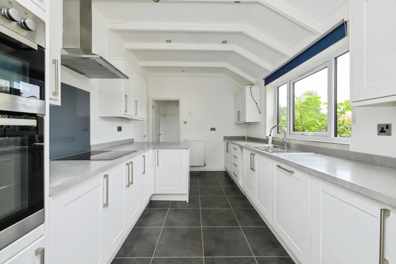Meadow Walk, Great Abington, CB21, photo 4