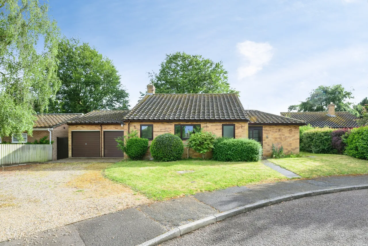 5 bed house for sale, Meadow Walk, Great Abington, CB21