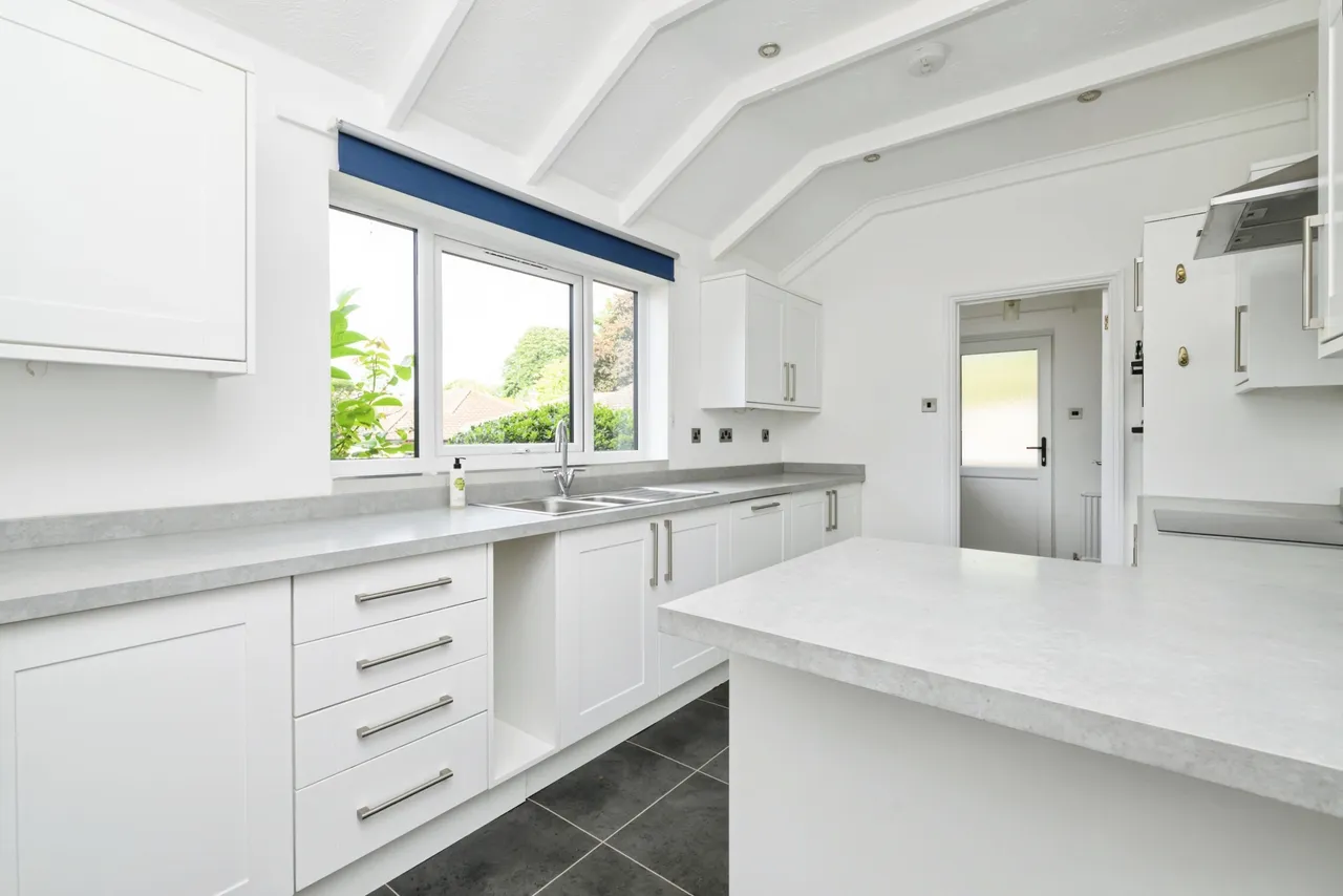 Meadow Walk, Great Abington, CB21, photo 3