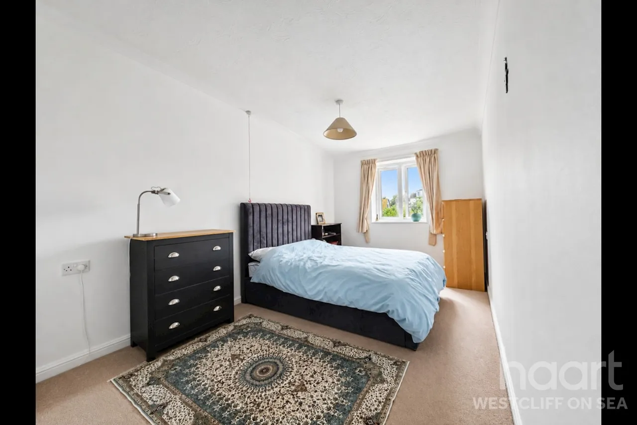Hamlet Court Road, Westcliff-On-Sea, SS0, photo 3
