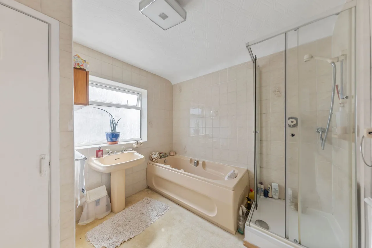 Thorlby Road, Culcheth, Warrington, Warrington, WA3 4JU, photo 21