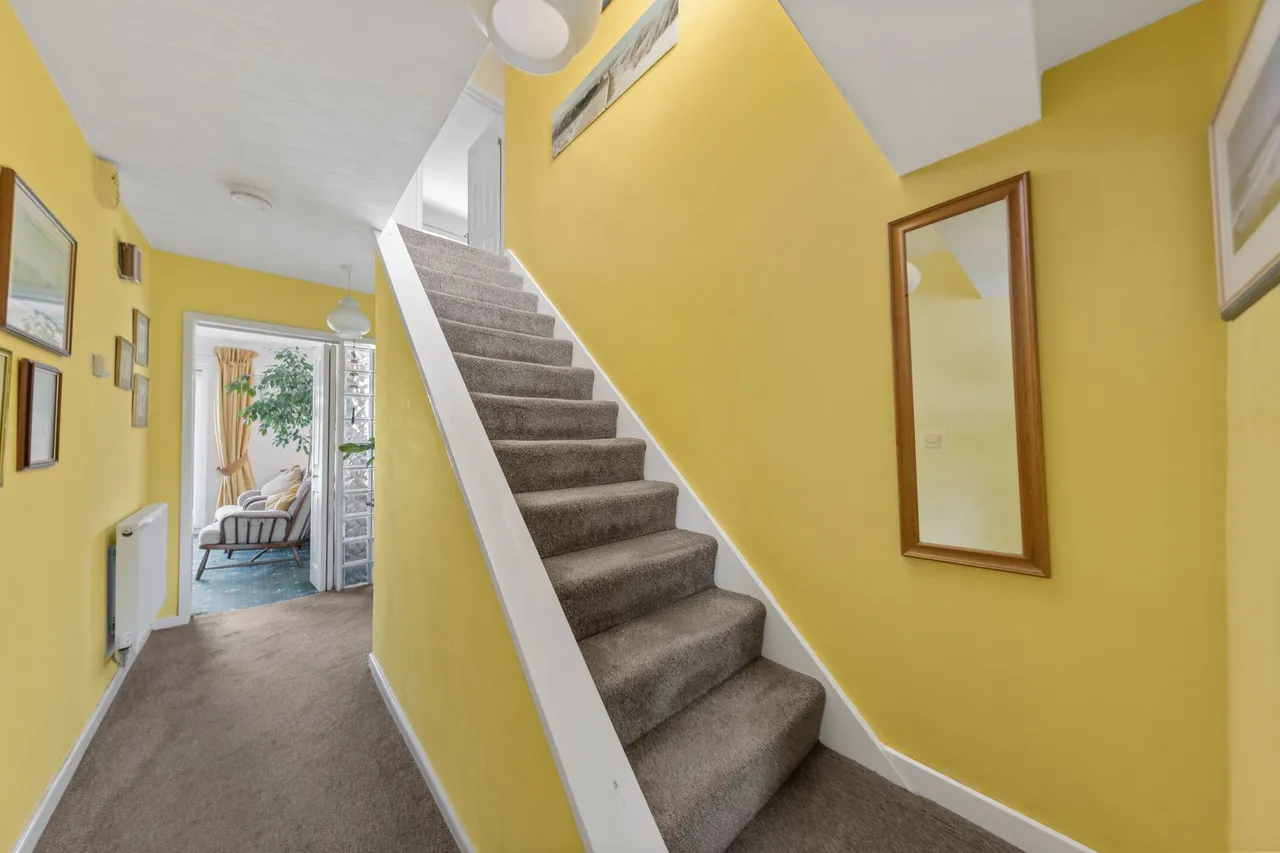 Thorlby Road, Culcheth, Warrington, Warrington, WA3 4JU, photo 6