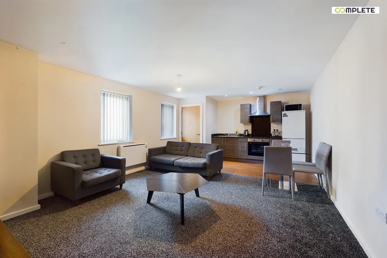 Trafford Plaza, 73 Seymour Grove, Stretford, M16 0UB, photo 2