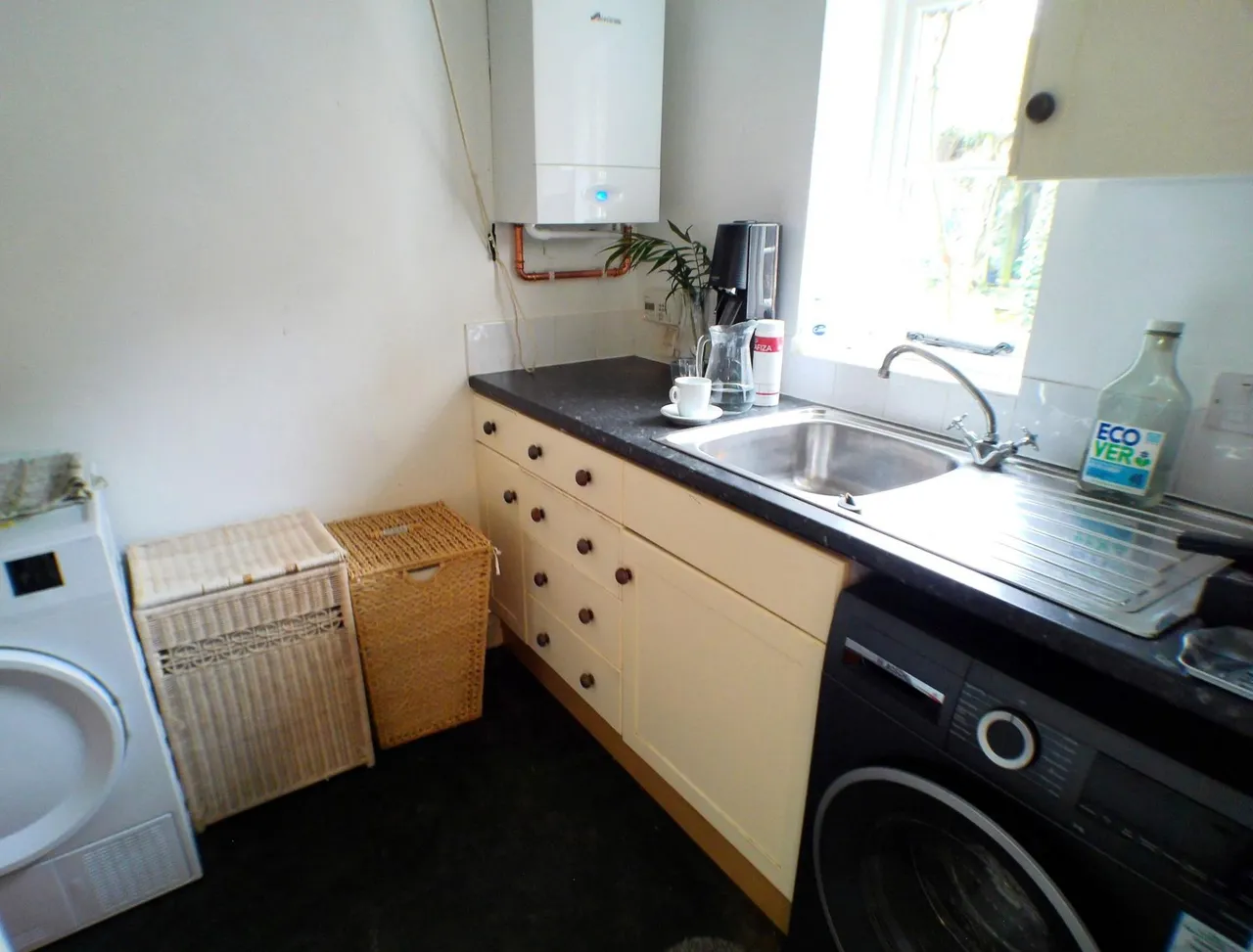 Market Street, Bottesford, NG13, photo 9