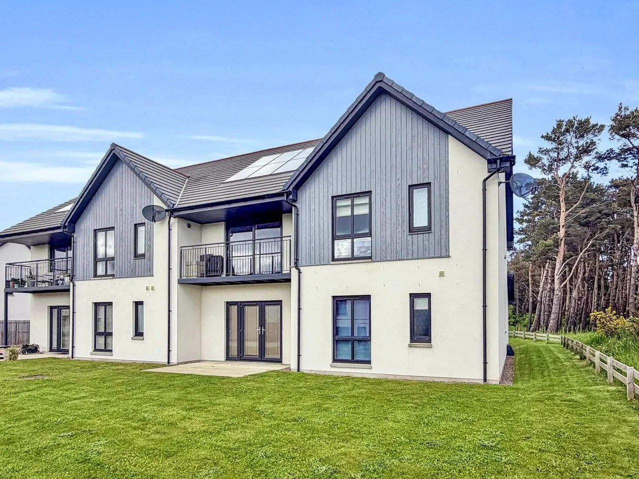 Carnegie Court, Elgin, photo 25
