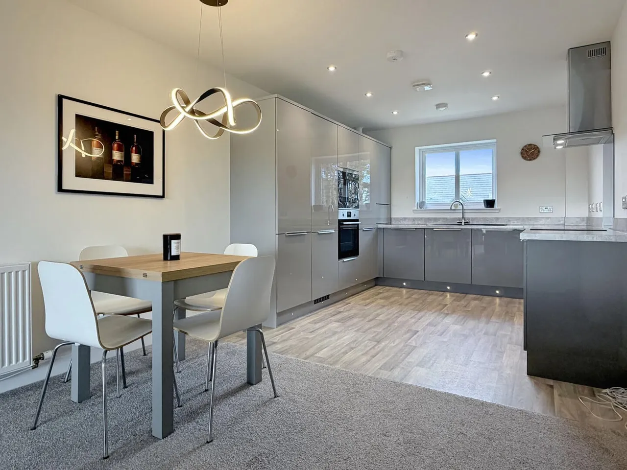 Carnegie Court, Elgin, photo 7