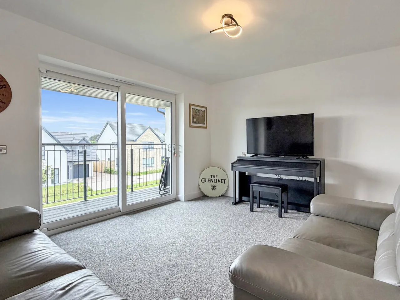 Carnegie Court, Elgin, photo 11